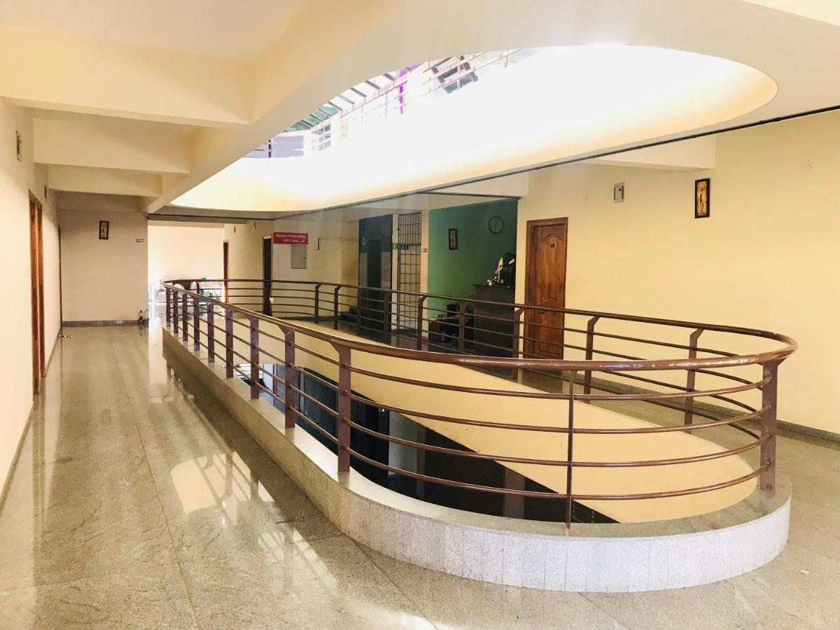 Staymaker Prakash International Gonikoppal Exterior foto