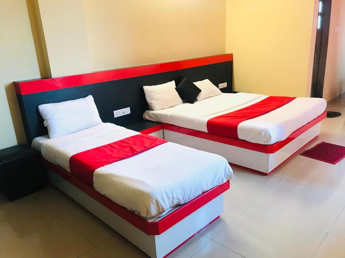 Staymaker Prakash International Gonikoppal Exterior foto